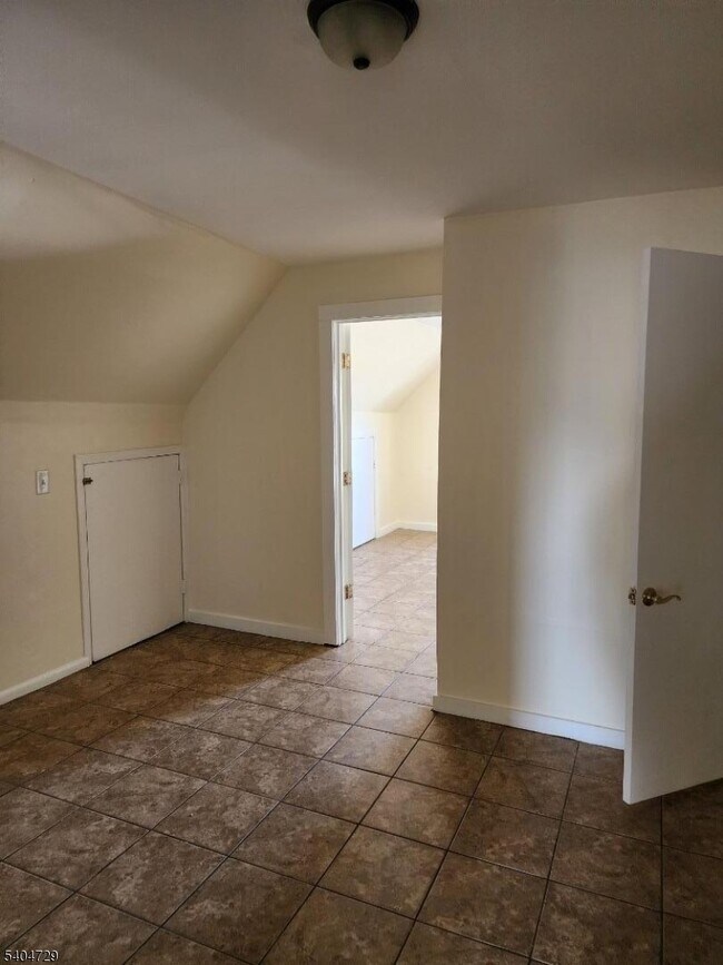 Building Photo - 239 Magnolia Ave