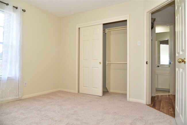 Building Photo - 12322 Wealdstone Dr