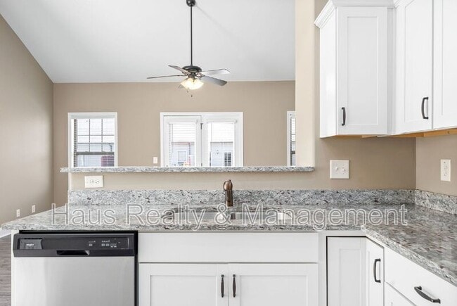 Building Photo - 172 Dundee Dr