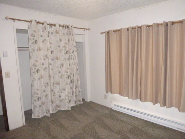 Building Photo - 3 Bedroom 1 Ba House