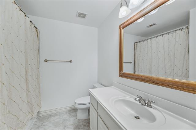 Building Photo - 5351 Keswick Dr