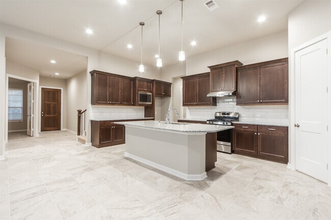Building Photo - 8706 Fox Trail Dr