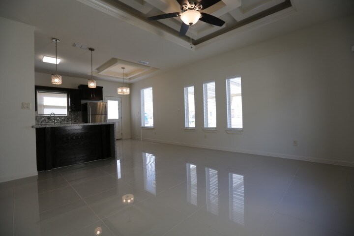 Building Photo - 904 Myrtle Beach Ave