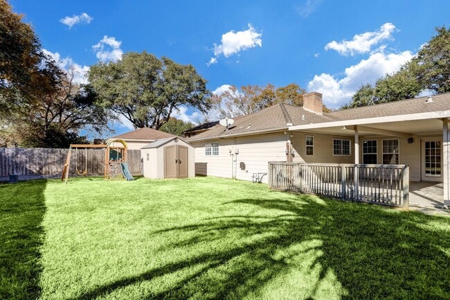 Building Photo - 1106 Western Springs Dr