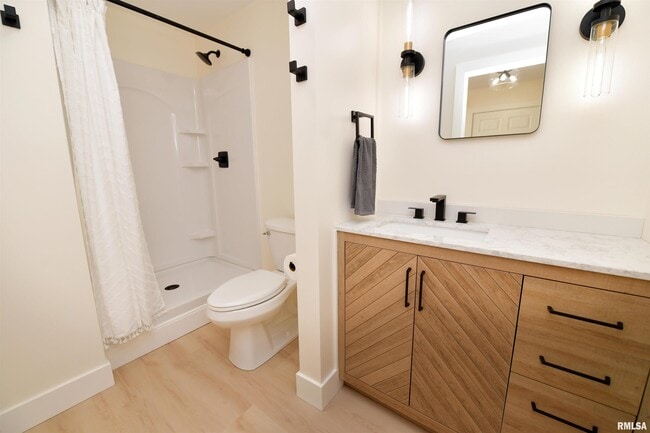 Building Photo - 123 SW Jefferson Ave