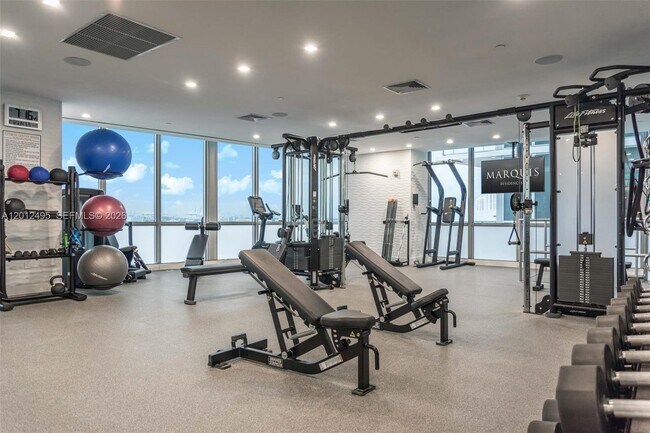 Building Photo - 1100 Biscayne Blvd
