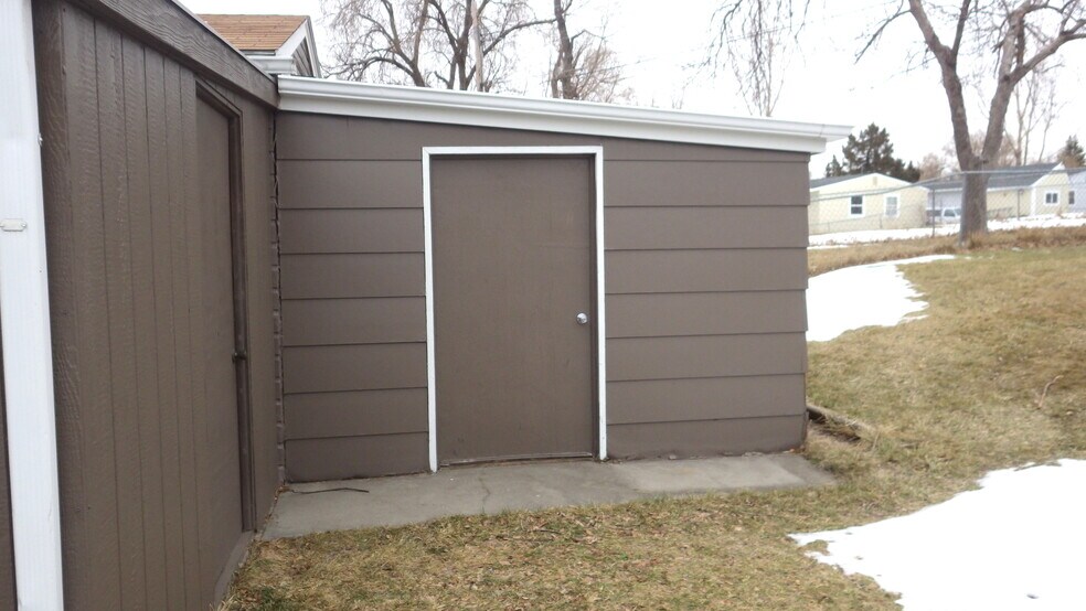 Building Photo - 9 Montana St