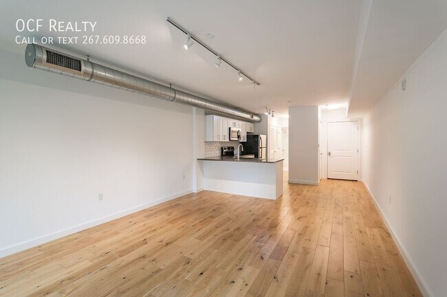 Building Photo - 224 Church St