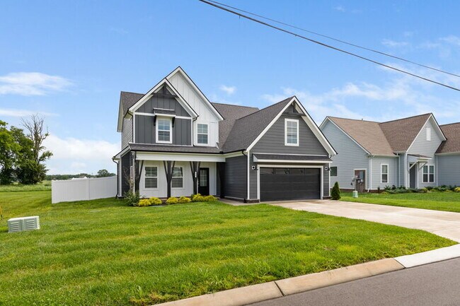 Building Photo - 429 Guethlein Dr