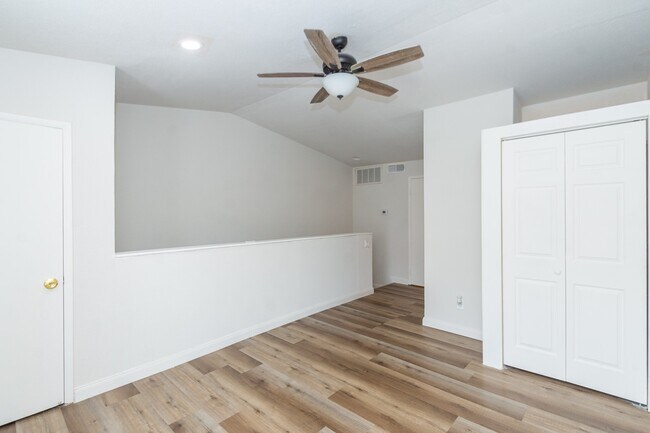 Building Photo - 2110 Wilcrest Dr