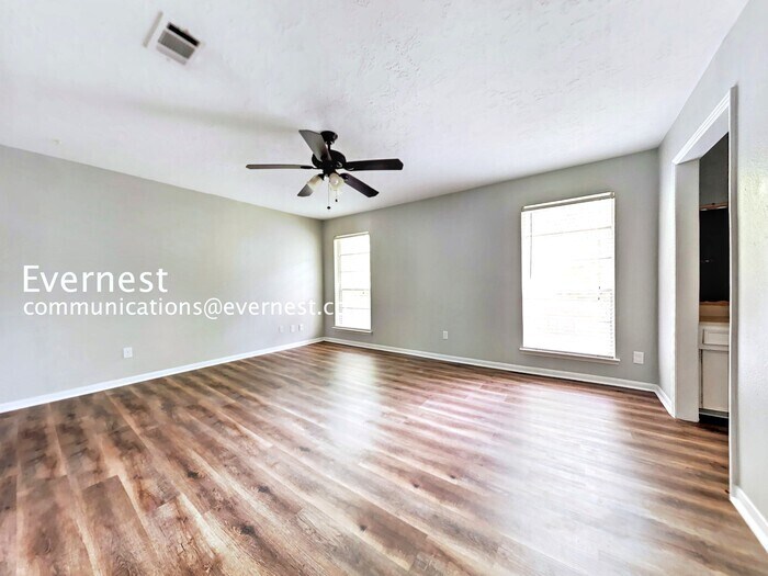 Building Photo - 10223 Sageaspen Ln