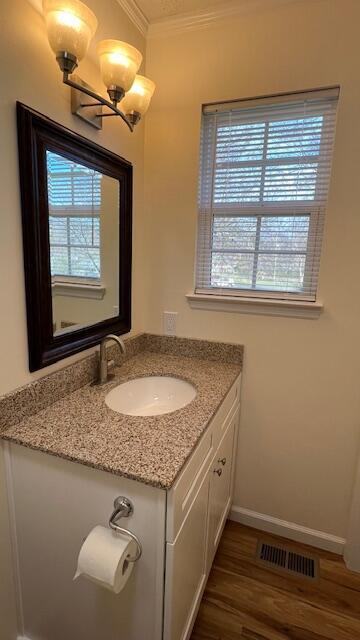 Building Photo - 115 N Valley Dr NW