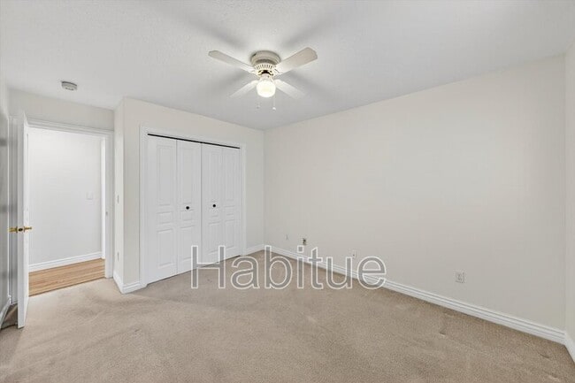 Building Photo - 393 E Trailside Dr