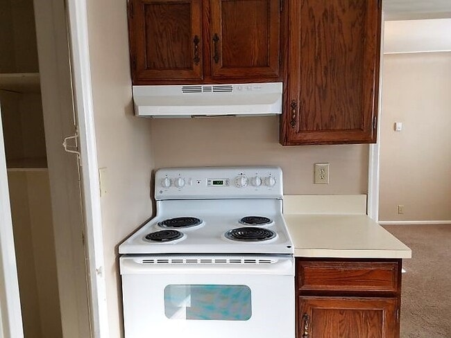 Building Photo - l1127