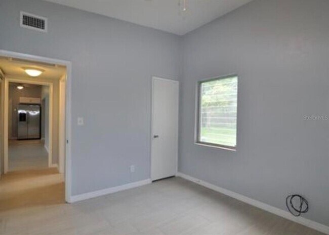Building Photo - 1332 Hillcrest Dr