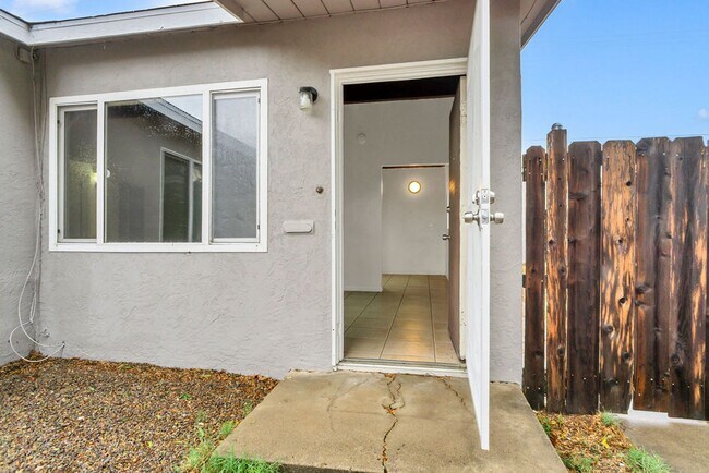 Building Photo - Clairemont Mesa Blvd 4414-4416 Duplex