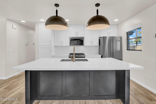 Building Photo - 8234 E Heatherbrae Ave