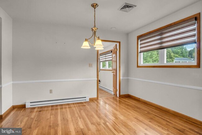 Building Photo - 101 Kim Acres Dr