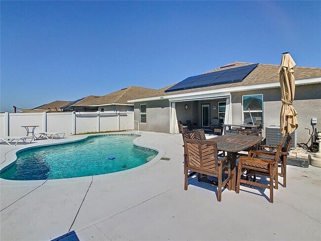 Building Photo - 649 Meadow Pointe Dr