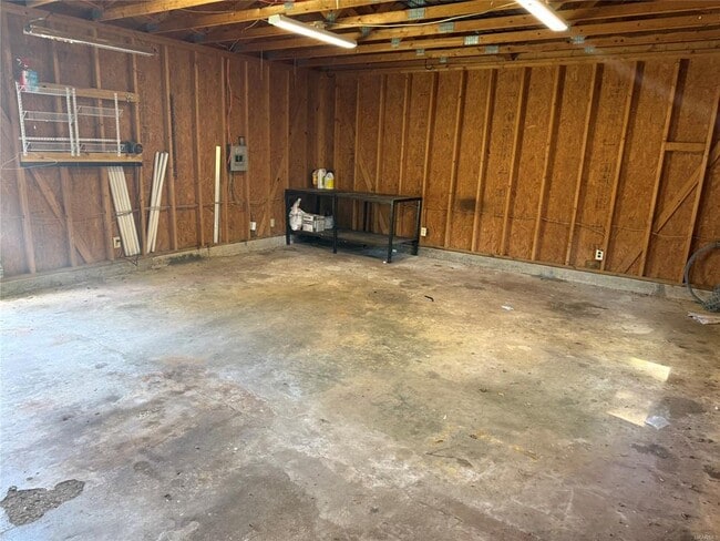 Building Photo - 215 Gardner Rd