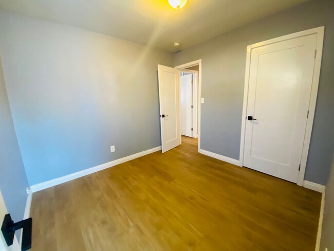 Building Photo - Lovely remodeled 3 bed 1 bath in Pacific B...