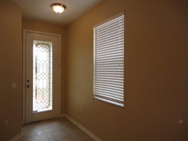 Building Photo - 9124 Gablewood Pl