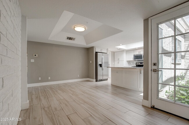 Building Photo - 5321 N 79th Way