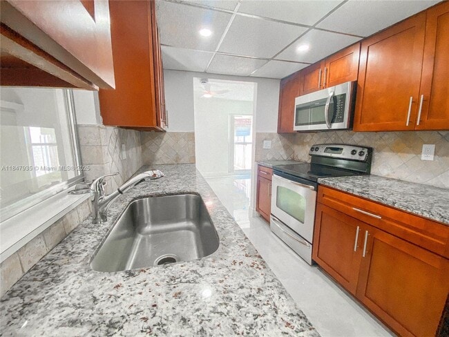 Building Photo - 7805 NW 67th Ave