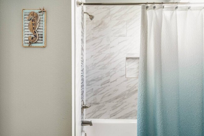 Building Photo - 939 Palm Ridge Dr