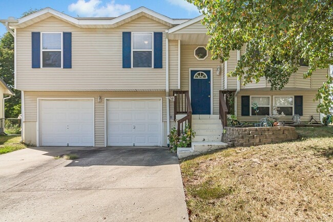 Building Photo - 3 Bedroom 2 Bath in Warrensburg