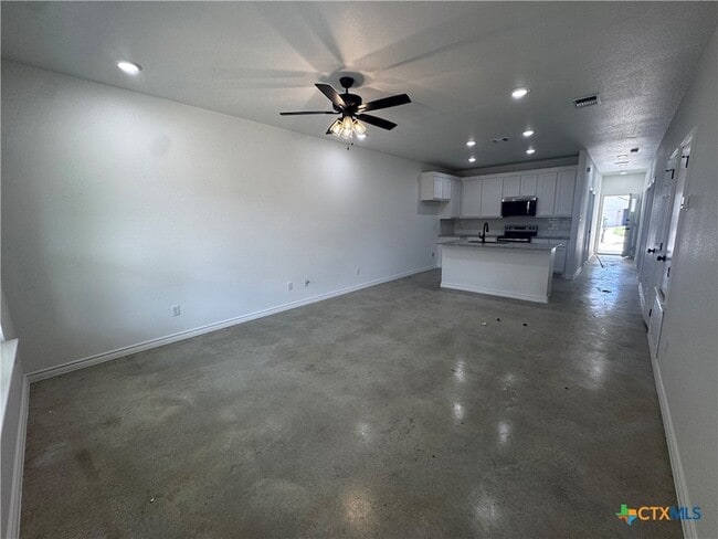 Building Photo - 209 Elbert Ln