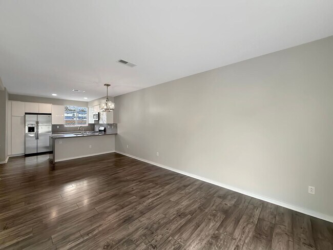 Building Photo - SD: Stunning 3BD/3.5BA Townhome in Ocean Beach with 2-Car Garage, Private Balcony & In-Unit Laundry