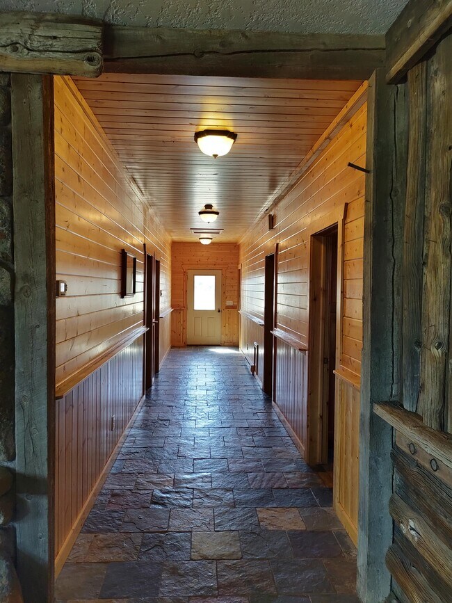 Building Photo - 256 E Fork Big Sandy Rd