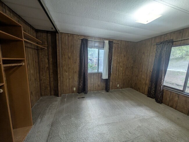 Building Photo - 2 Bed 2 Bath in Usk