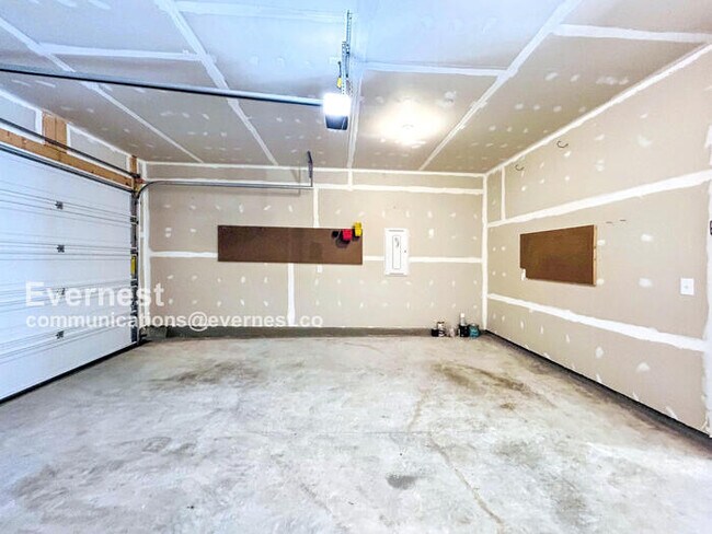 Building Photo - 4091 Elizabeth Reed Wy