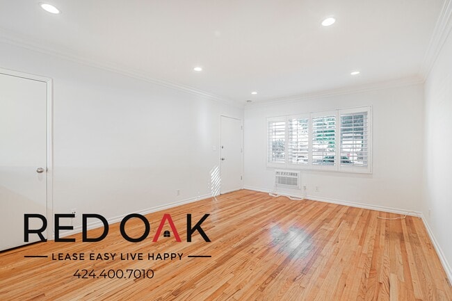 Primary Photo - 14619 Moorpark St
