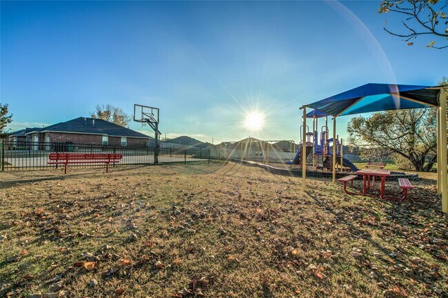 Building Photo - 12716 Heritage Oaks Dr