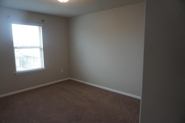 Building Photo - 268 Wapiti Rd