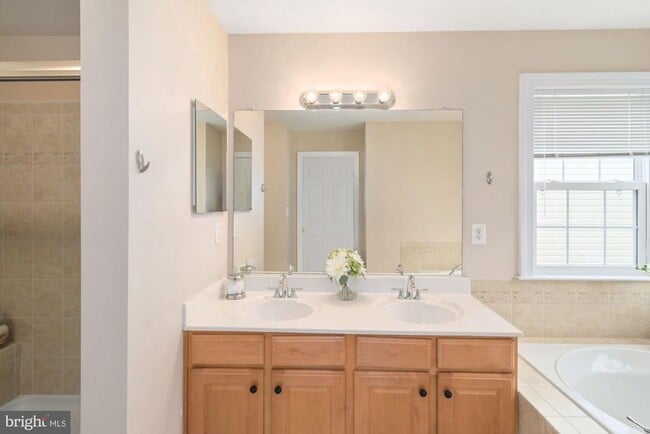 Building Photo - 9085 Purvis Dr