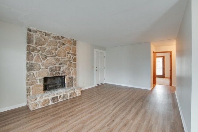 Building Photo - 9020 Mahogany Row SE