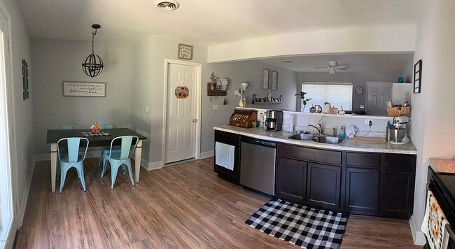 Building Photo - 103 Lassere Cir