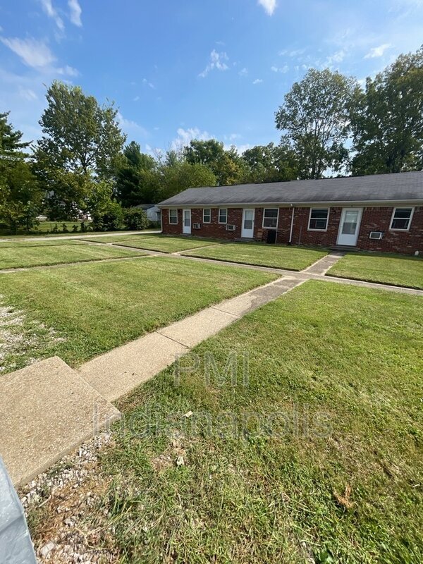 Building Photo - 122 W William Dr
