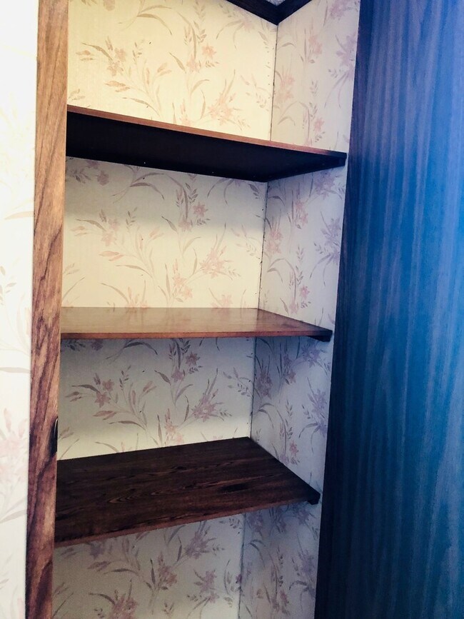 Building Photo - MOVE-IN READY! NO HUD OR SECTION 8