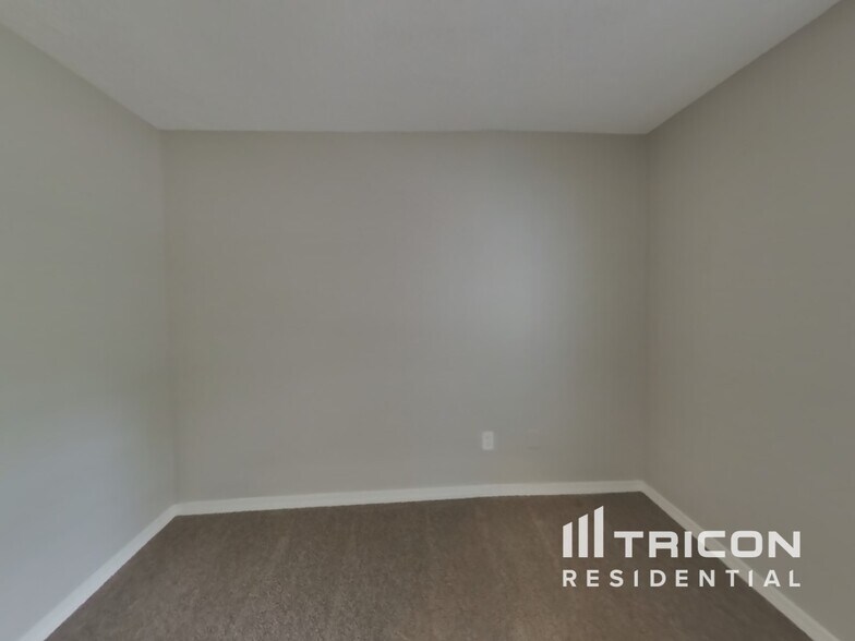 Building Photo - 7727 Mystic Point Ct W