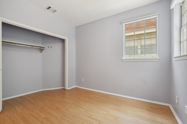 Building Photo - 6501 Brush Country Rd