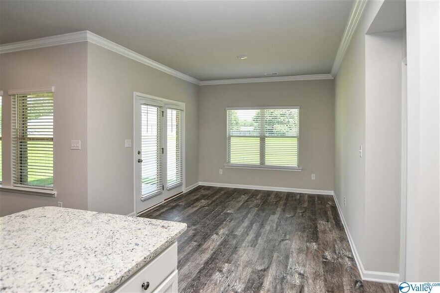 Building Photo - 107 Delilah Ln