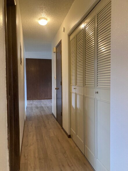 Building Photo - 1831 E 16th St