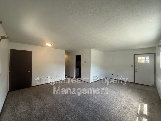 Building Photo - 68 Candlewood Ct
