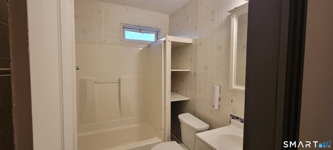 Building Photo - 130 Church St