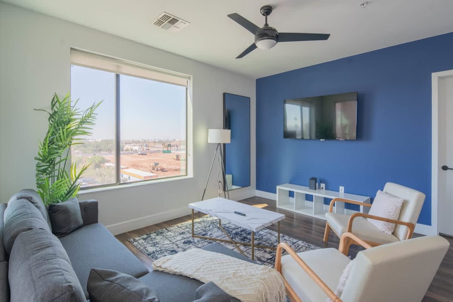 Building Photo - 701 W Rio Salado Pkwy
